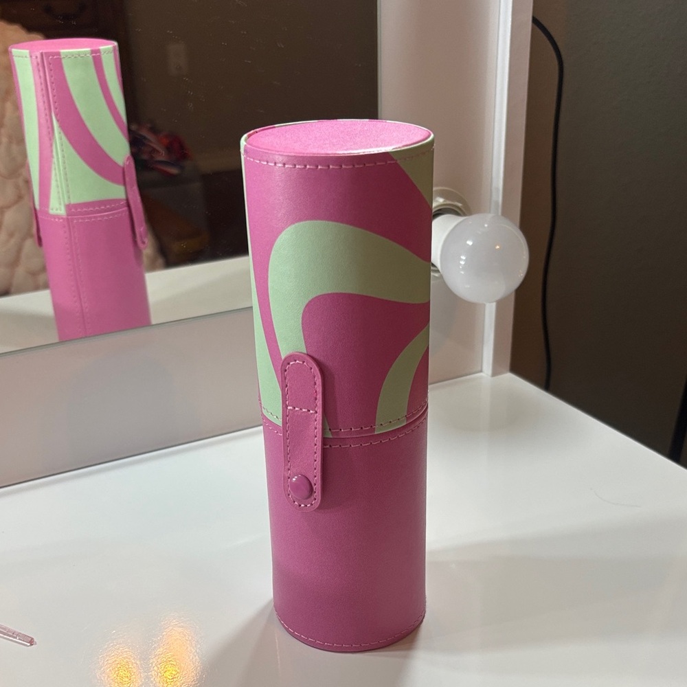 Ulta Beauty Travel Makeup Brush Holder Never used